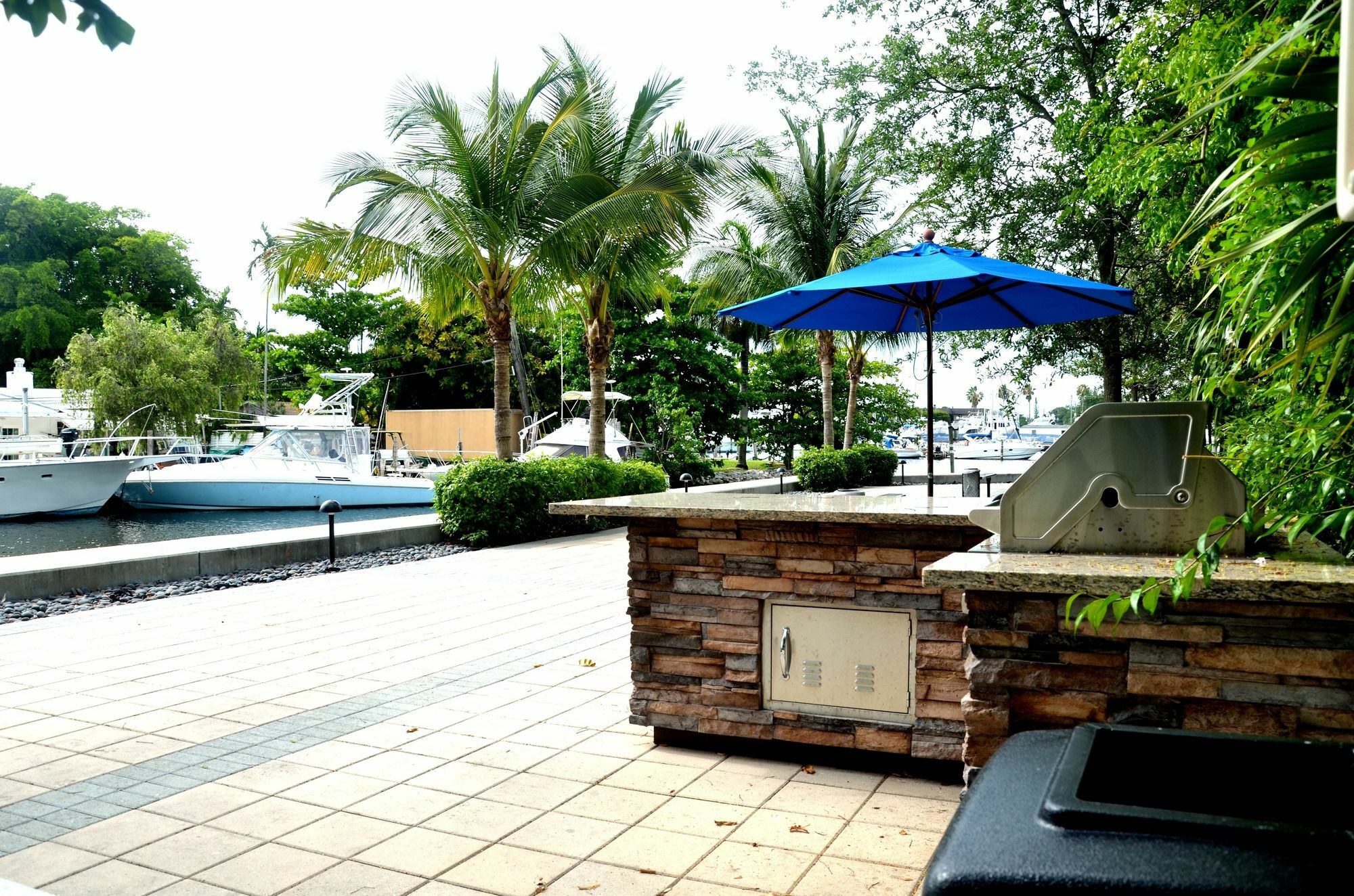 Riviera Luxury Living At River Oaks Marina And Tower Miami Eksteriør billede