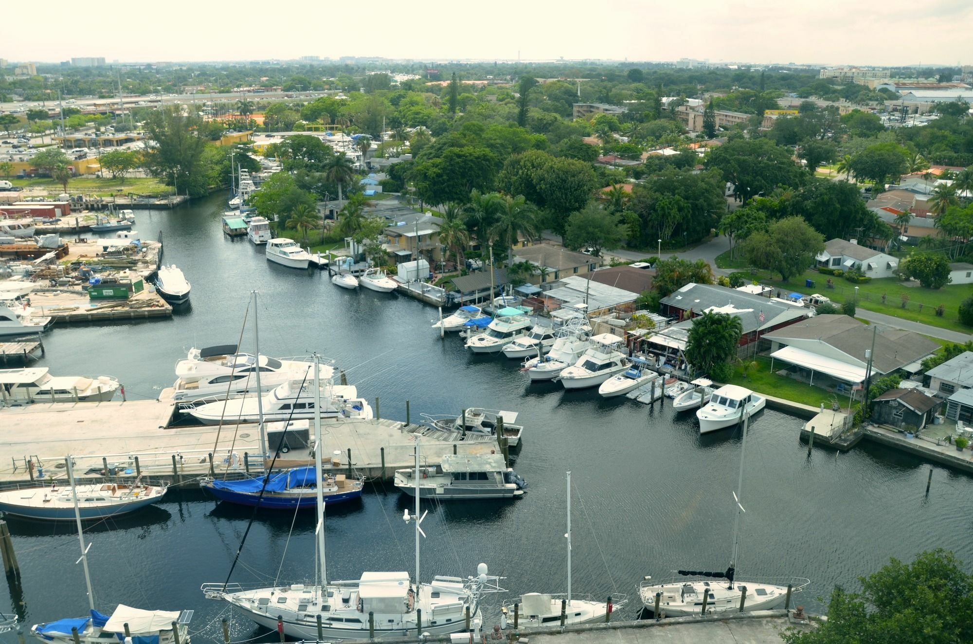 Riviera Luxury Living At River Oaks Marina And Tower Miami Eksteriør billede