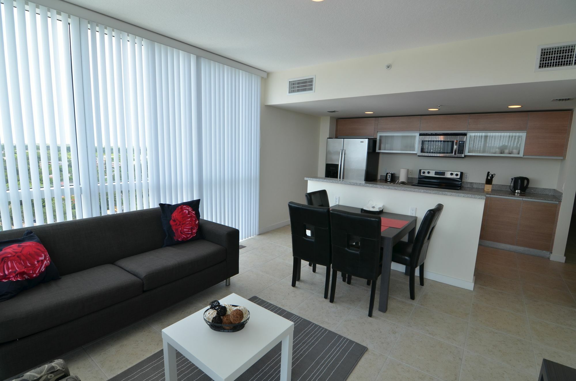 Riviera Luxury Living At River Oaks Marina And Tower Miami Eksteriør billede